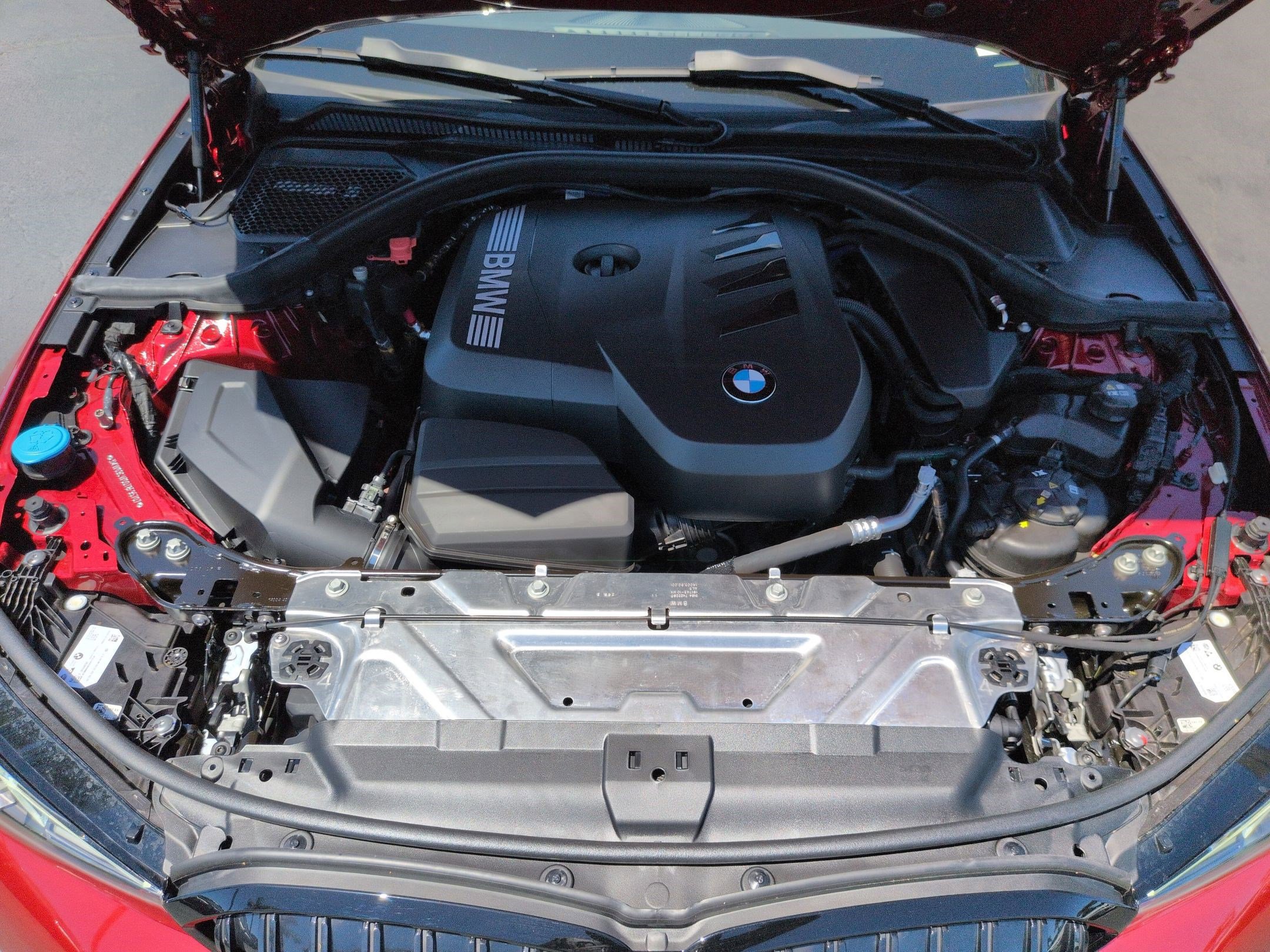 Used 2026 BMW 330i Sedan w/ M Sport Package RWD image 34