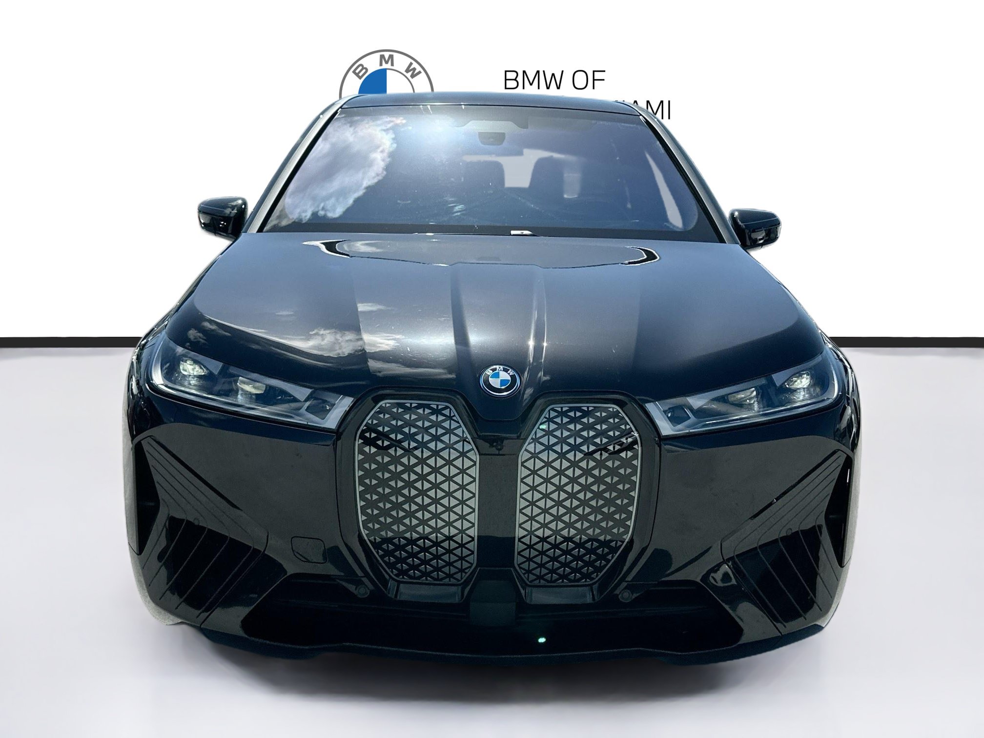 Used 2023 BMW iX M60 w/ Executive Package AWD/4WD image 2