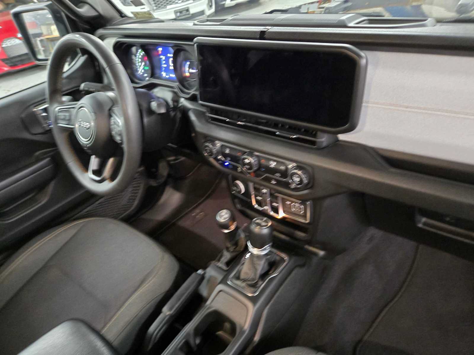 Used 2024 Jeep Wrangler Unlimited AWD/4WD image 10