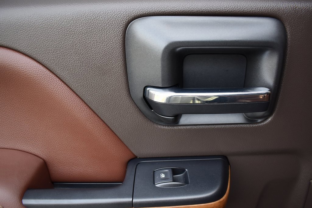 Used 2018 Chevrolet Silverado 1500 High Country image 12