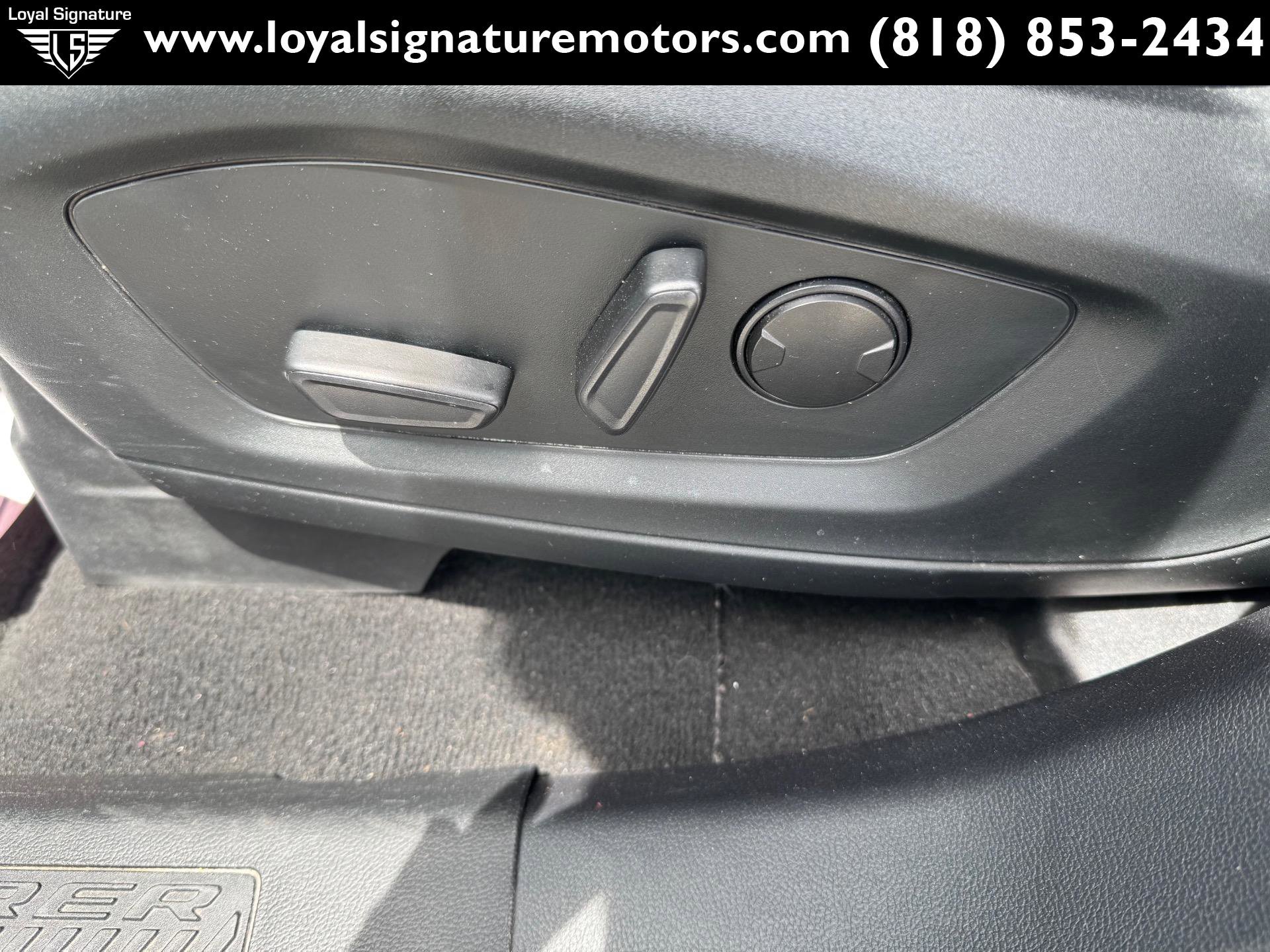 Used 2020 Ford Explorer XLT image 21