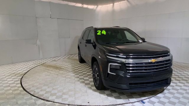 Used 2024 Chevrolet Traverse LT FWD image 5
