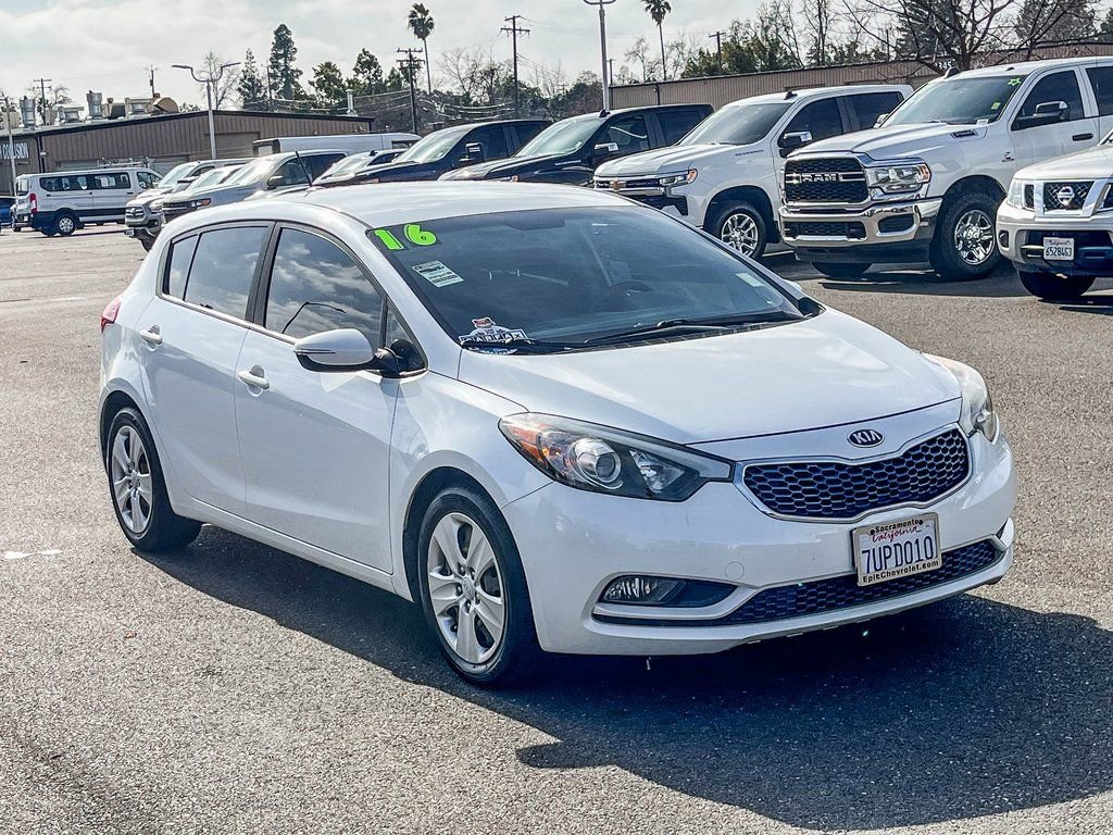 Used 2016 Kia Forte LX image 5