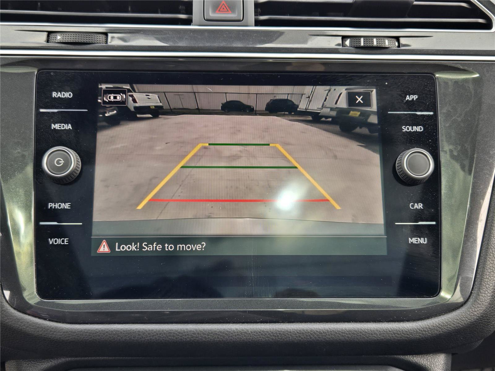 Used 2023 Volkswagen Tiguan SE R-Line FWD image 16