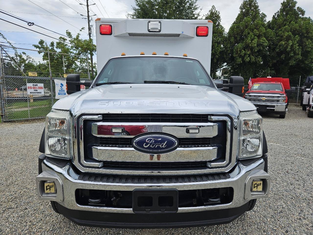 Used 2013 Ford F450 XLT w/ Ambulance Preparation Pkg RWD image 8
