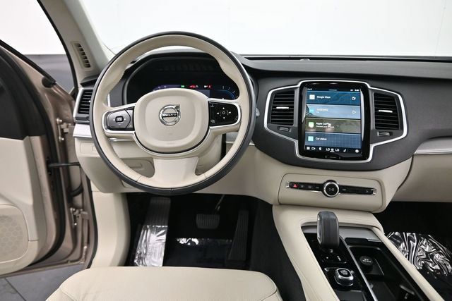 Used 2024 Volvo XC90 B5 Core AWD/4WD image 17