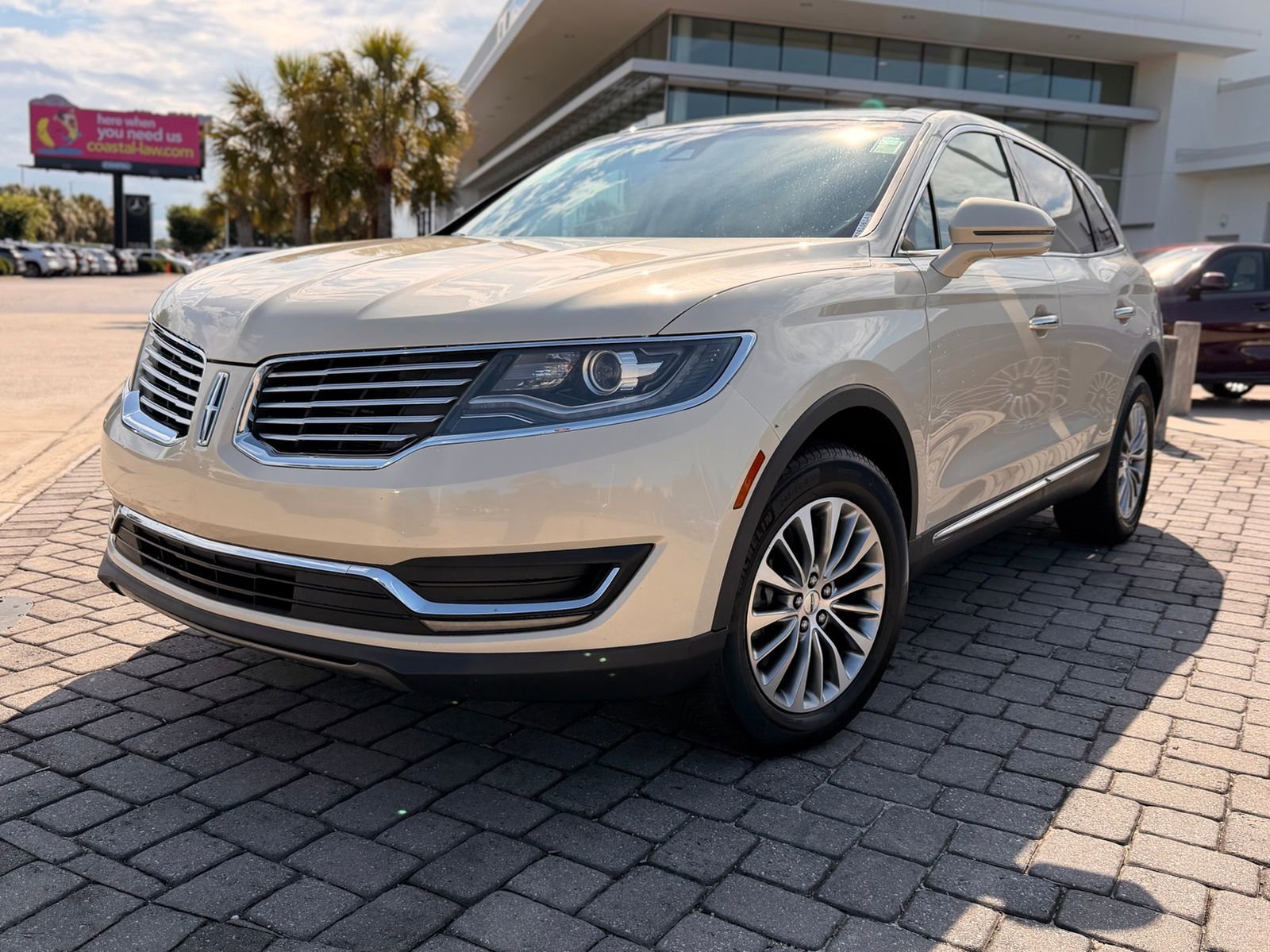 Used 2016 Lincoln MKX Select w/ Select Plus Package