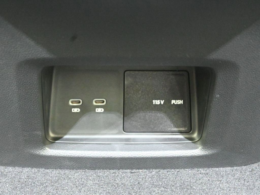 Certified 2025 Volkswagen Atlas Cross Sport SEL Premium R-Line image 22