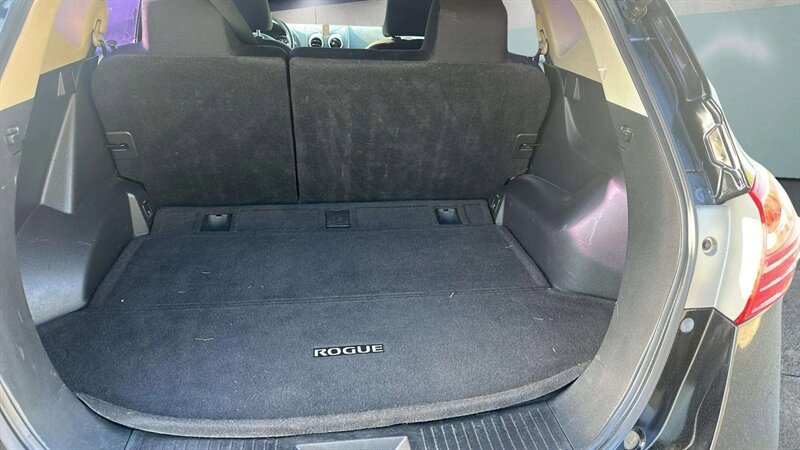 Used 2012 Nissan Rogue S image 24