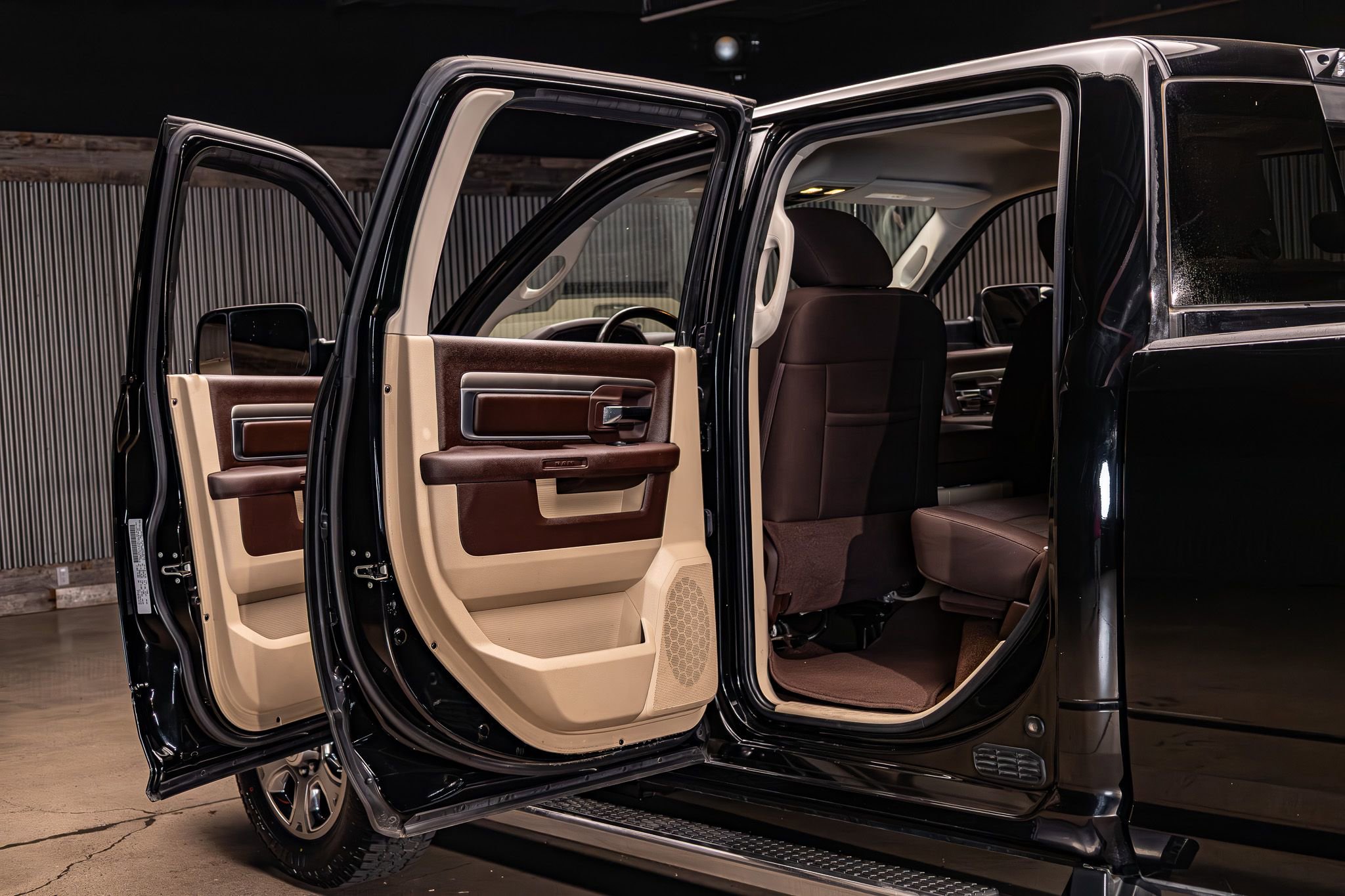 Used 2015 RAM 3500 Big Horn image 25