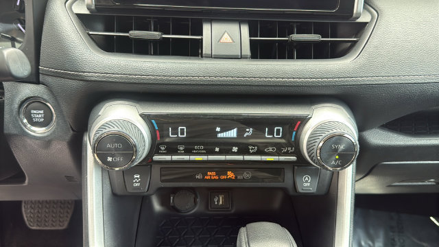 Used 2024 Toyota RAV4 XLE FWD image 25