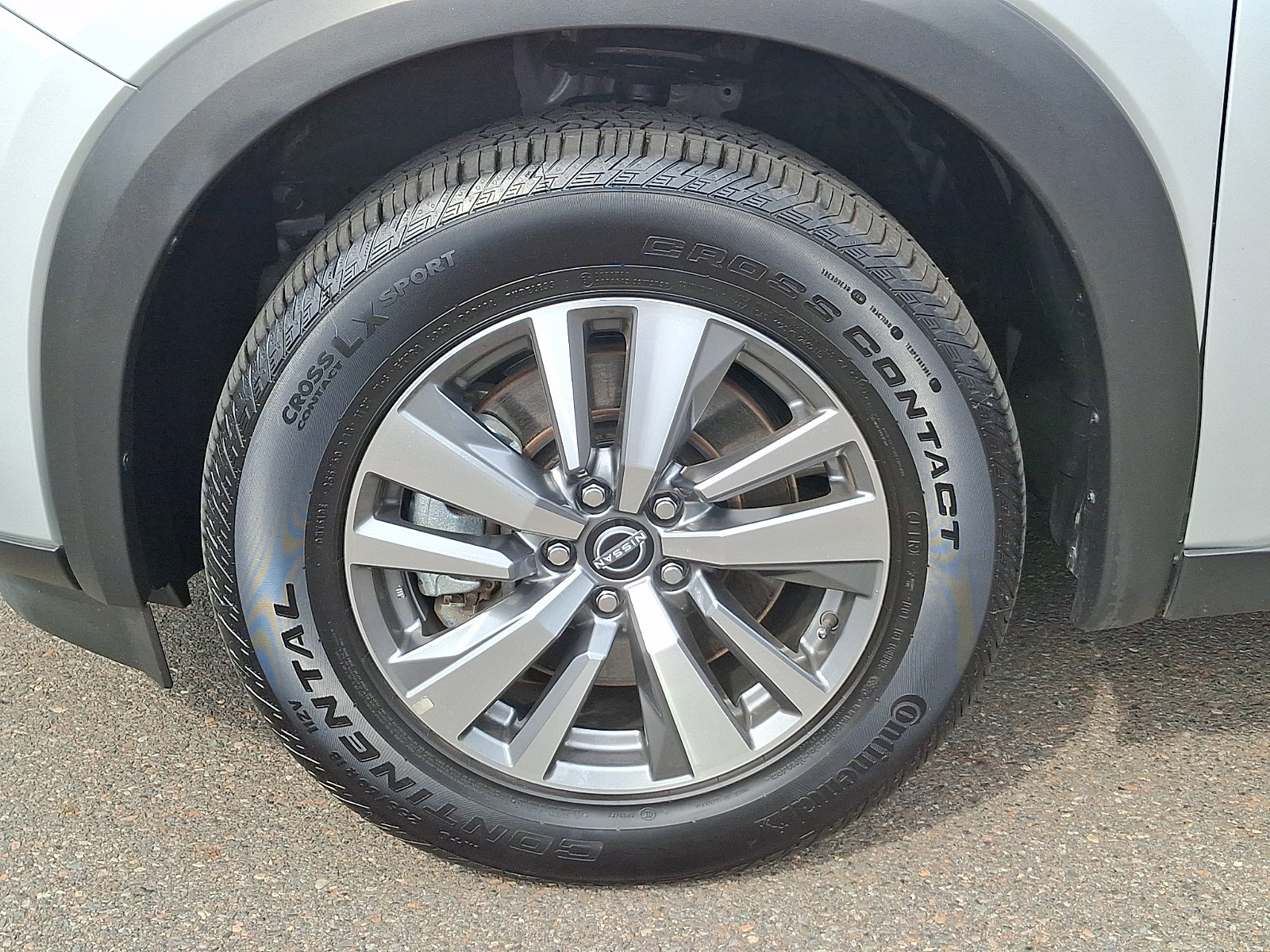 Used 2025 Nissan Pathfinder SL AWD/4WD image 8