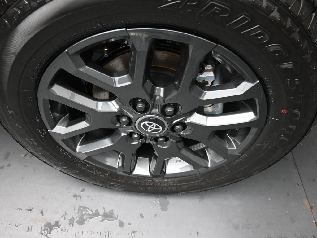 Used 2025 Toyota Tundra Platinum image 15