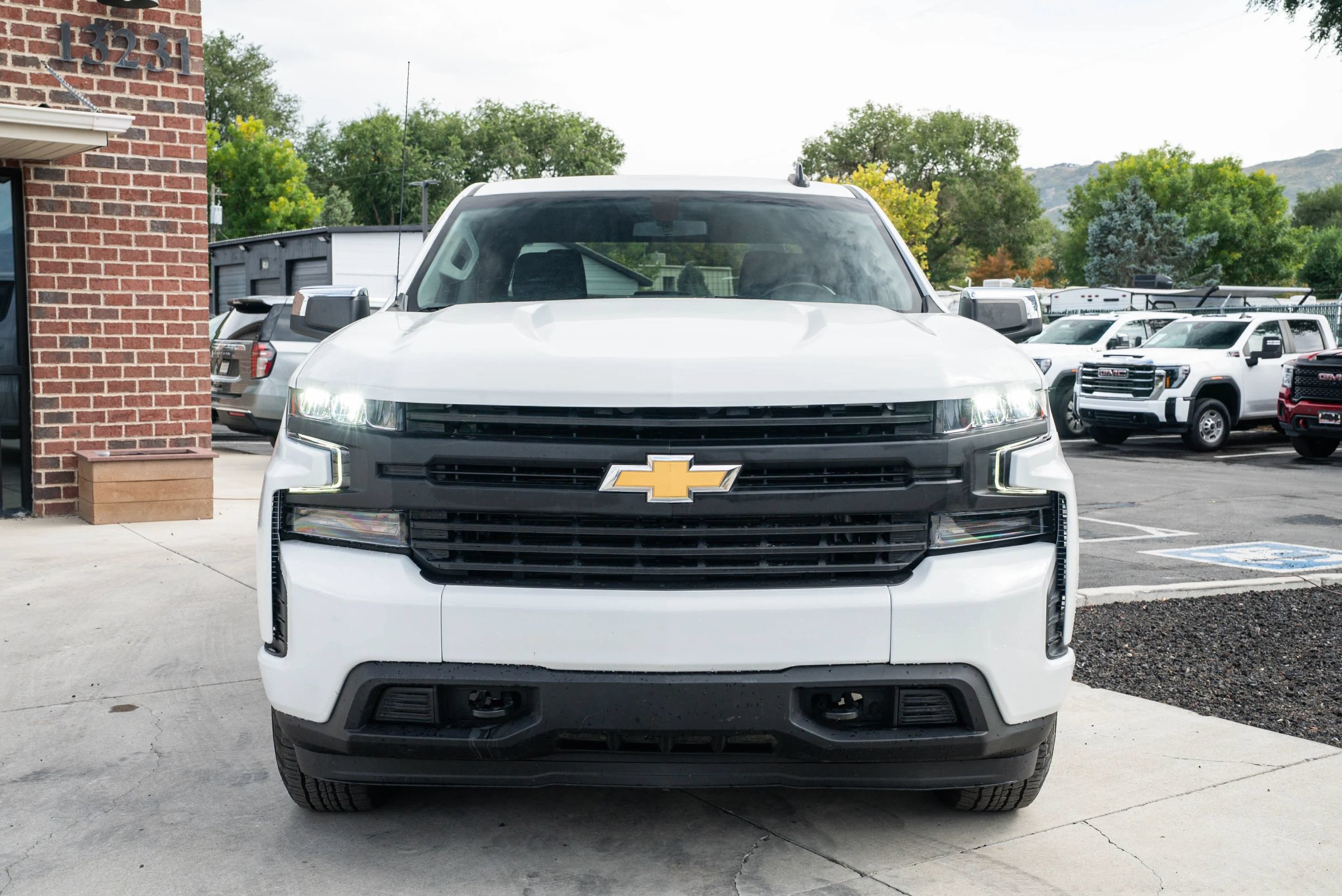 Used 2019 Chevrolet Silverado 1500 LT w/ True North Edition AWD/4WD image 2