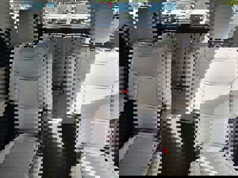 New 2026 Ford Explorer Active w/ Active Comfort Package image 7