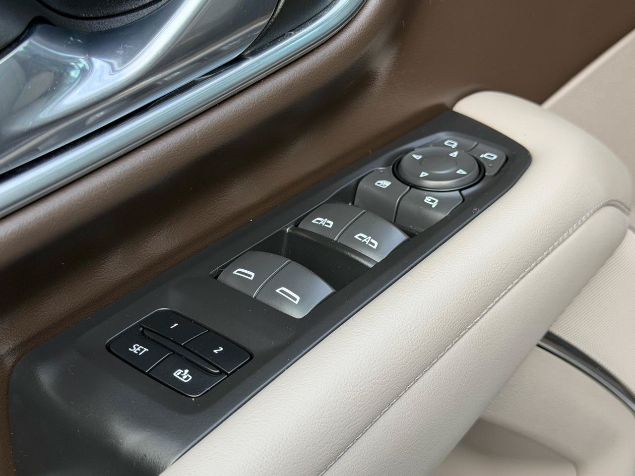 Used 2021 Chevrolet Tahoe LT w/ LT Signature Package AWD/4WD image 11
