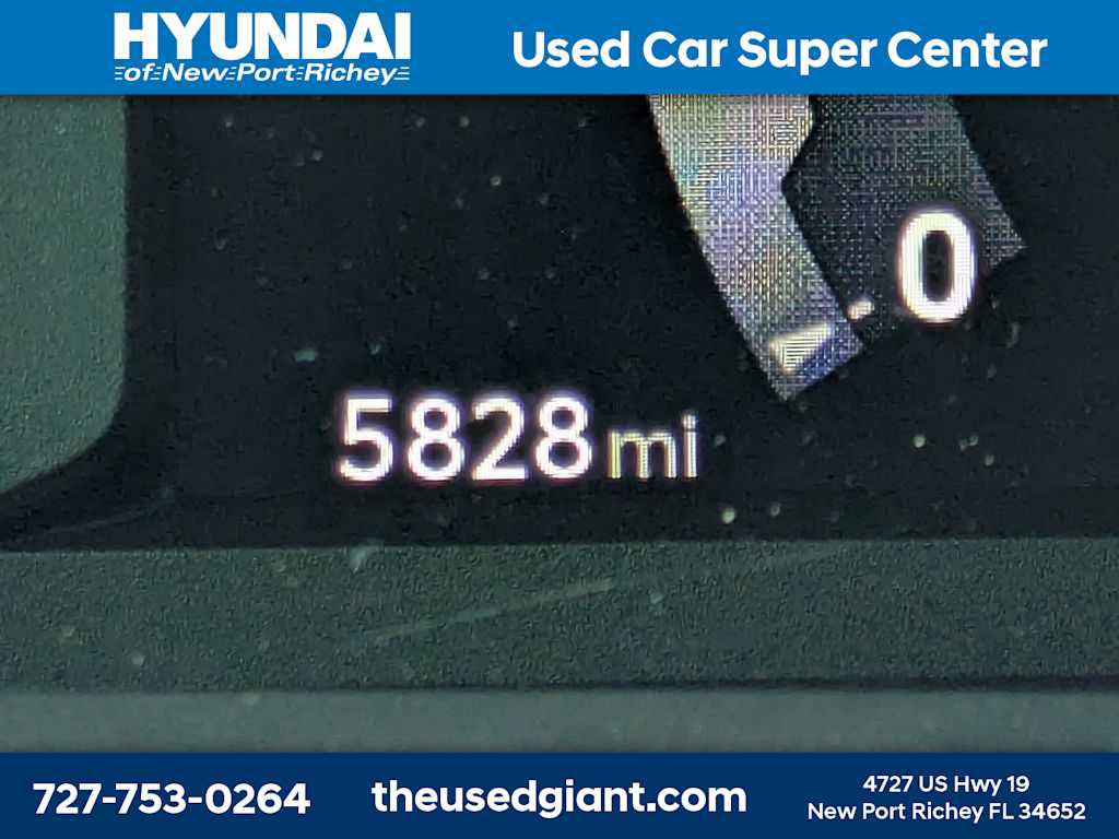 Used 2025 Toyota Tacoma SR5 RWD image 33