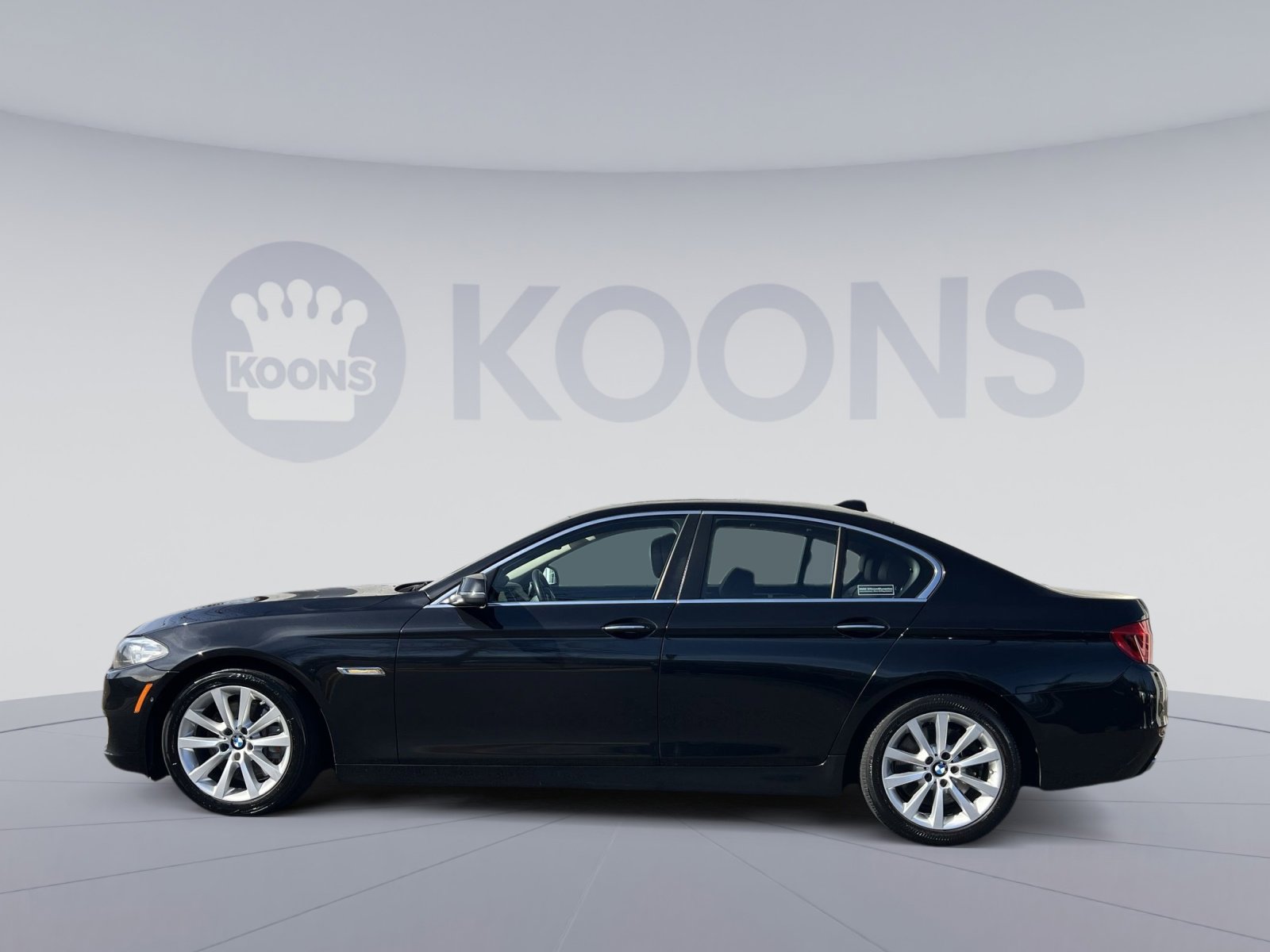 Used 2014 BMW 550i xDrive Sedan image 2