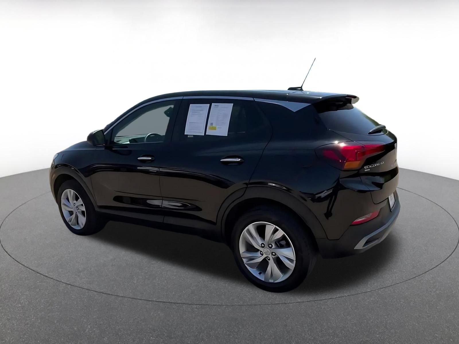 Used 2025 Buick Encore GX Preferred AWD/4WD image 9