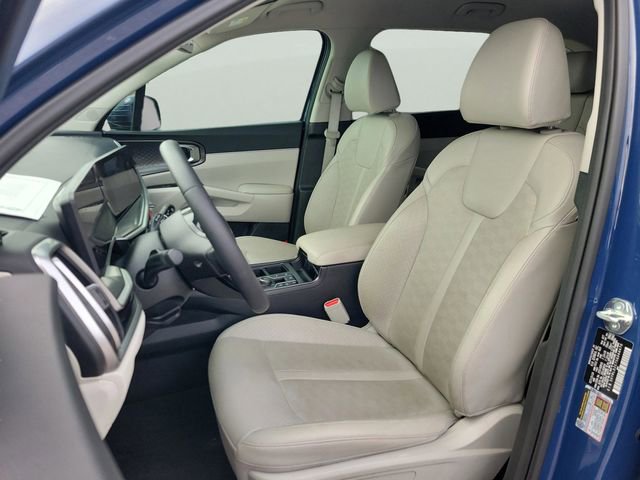 Used 2025 Kia Sorento S AWD/4WD image 16