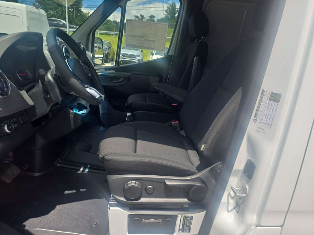 New 2026 Mercedes-Benz Sprinter 2500 image 9