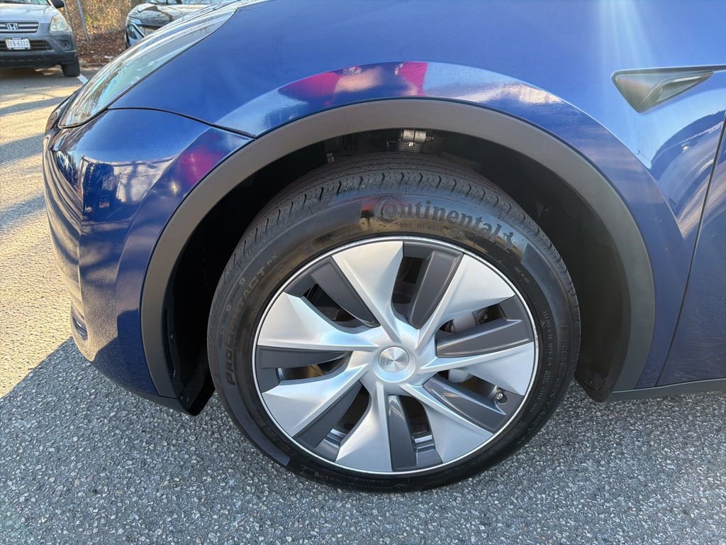 Used 2024 Tesla Model Y Long Range image 9