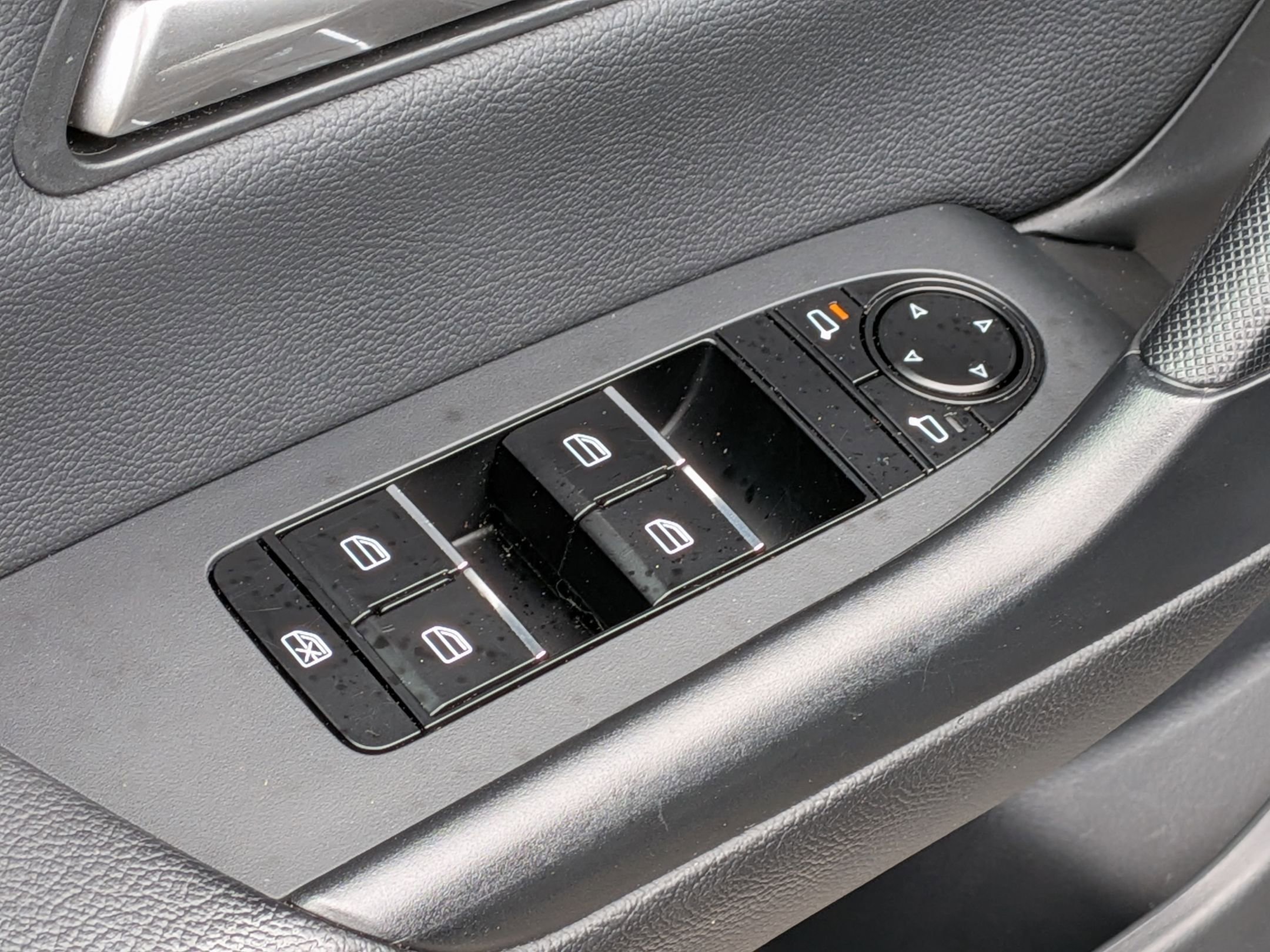 Used 2025 MAZDA CX-50 AWD 2.5 S w/ Select Package image 13