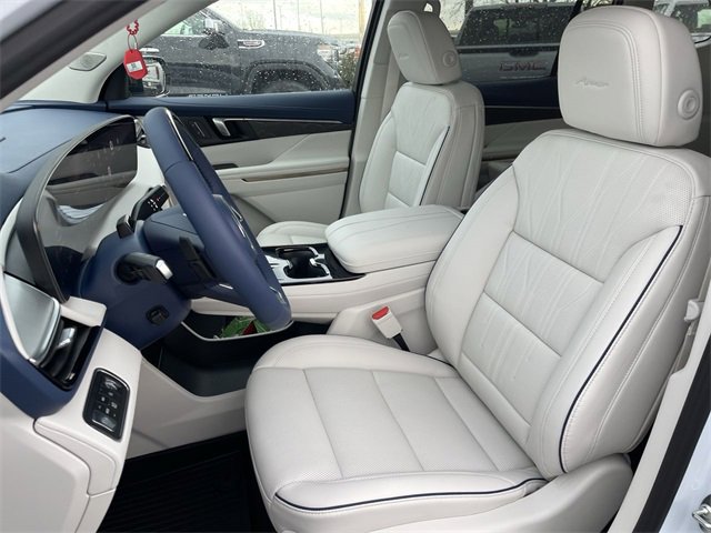 New 2026 Buick Enclave Avenir w/ Super Cruise Package image 11