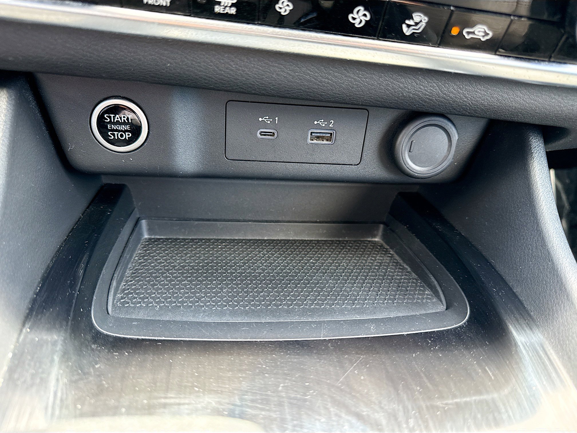 Used 2023 Nissan Rogue SV image 29