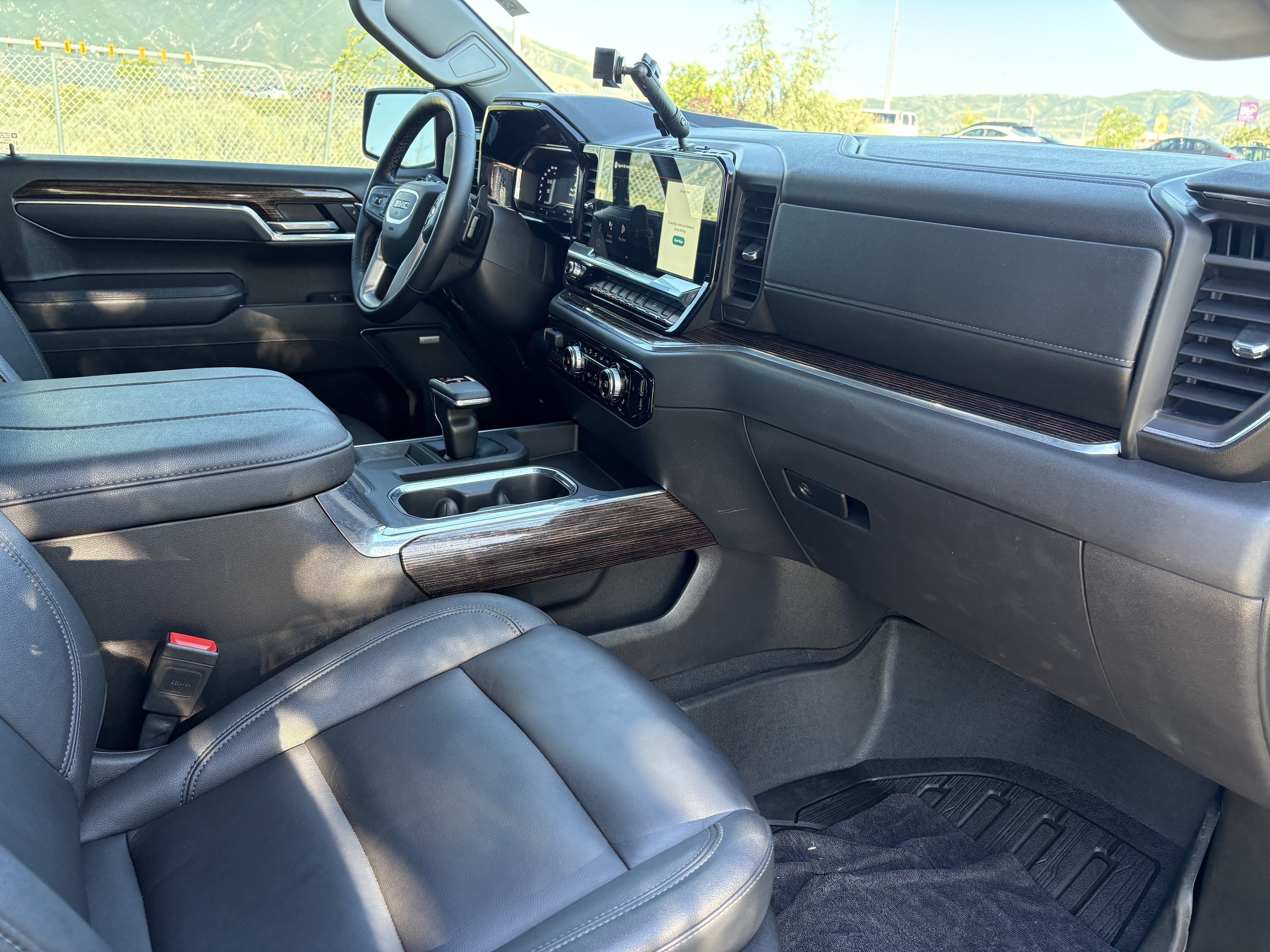 Used 2025 GMC Sierra 1500 Elevation w/ Elevation Premium Package AWD/4WD image 21