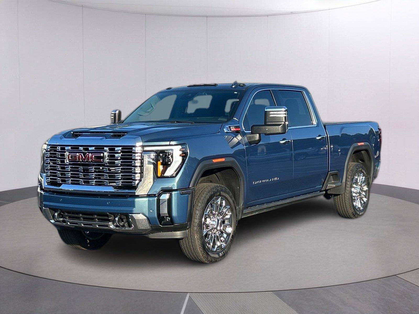 Used 2025 GMC Sierra 2500 Denali w/ Denali Reserve Package AWD/4WD image 1