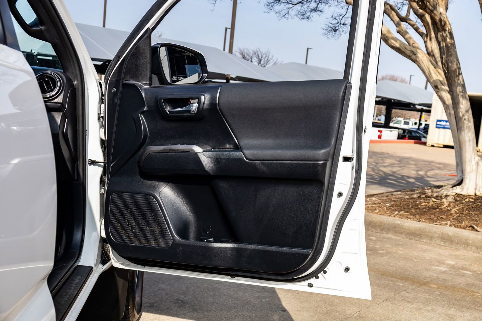 Used 2018 Toyota Tacoma TRD Off-Road w/ Technology Package image 35