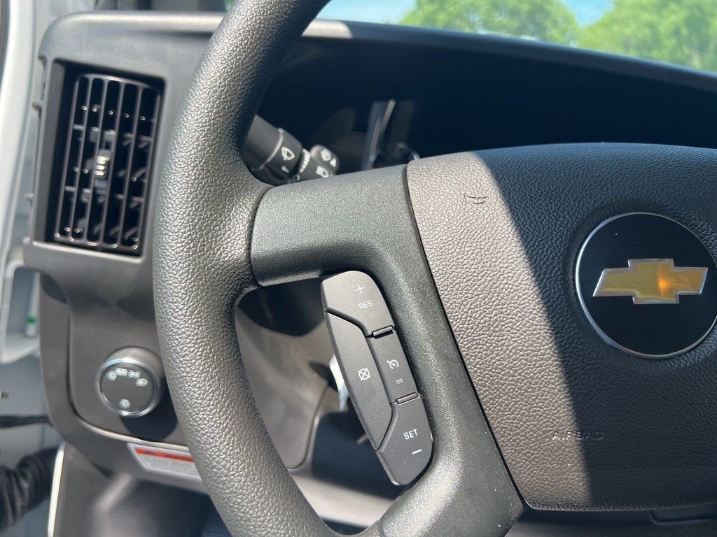New 2025 Chevrolet Express 3500 w/ Power Convenience Package image 37