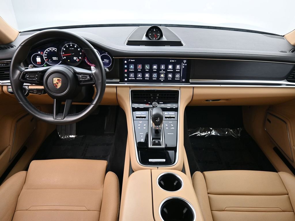 Certified 2022 Porsche Panamera Platinum Edition image 6