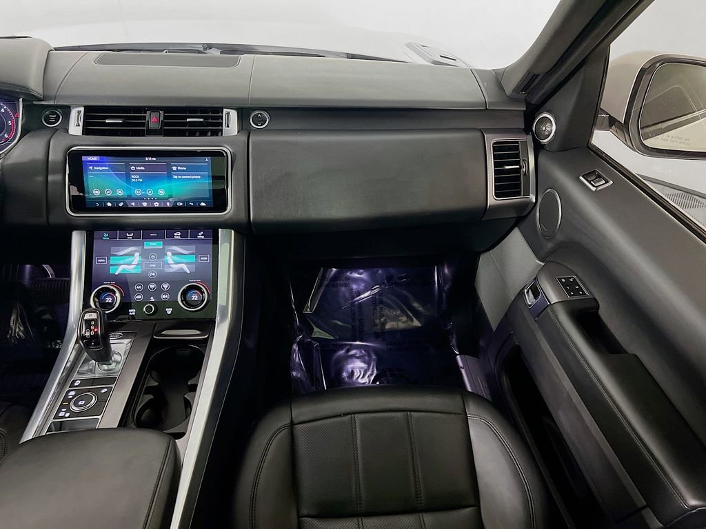 Used 2018 Land Rover Range Rover Sport HSE image 25