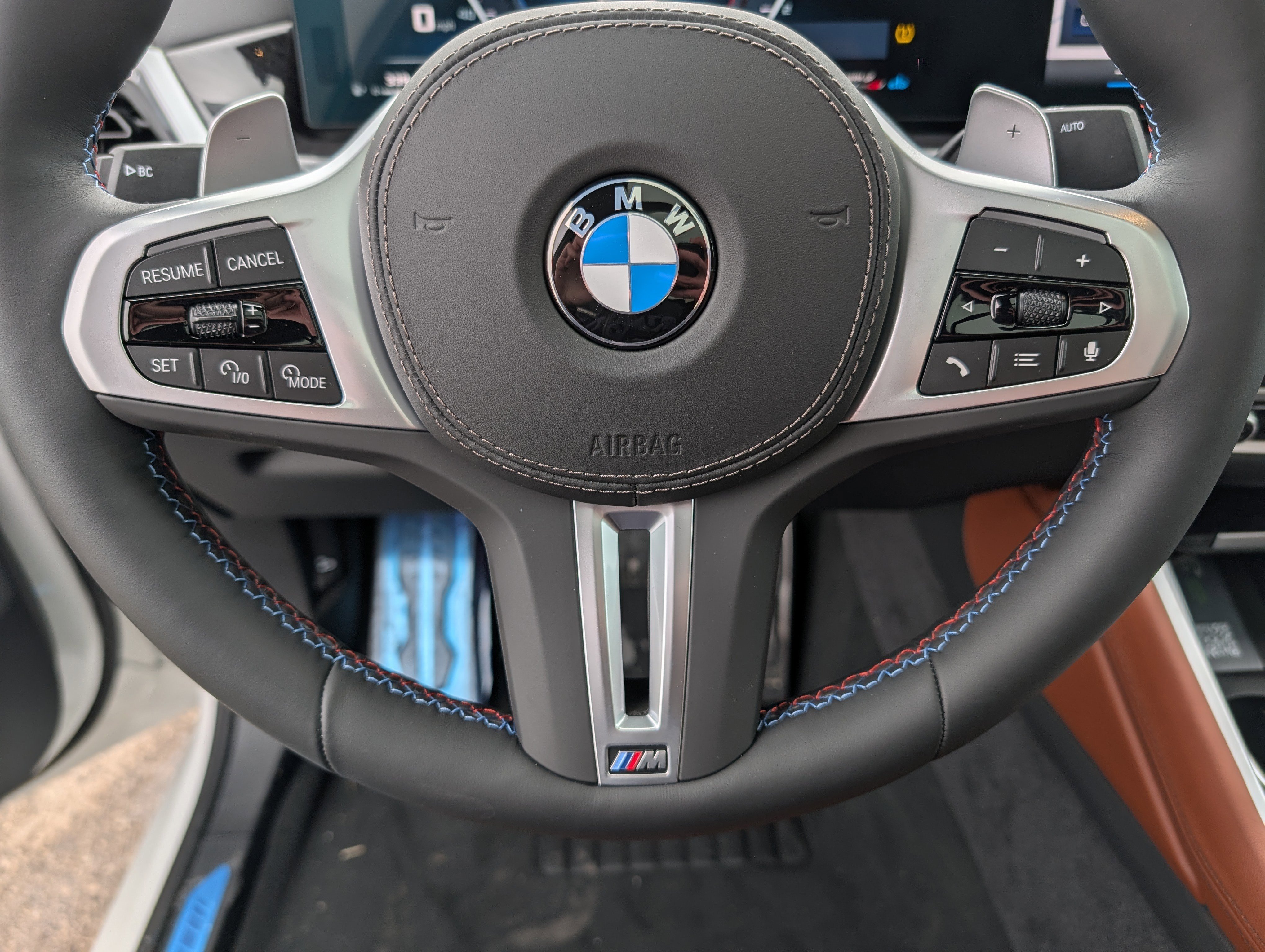 New 2026 BMW X6 M60i AWD/4WD image 9