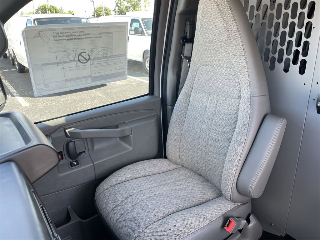 New 2025 Chevrolet Express 2500 w/ Driver Convenience Package image 17