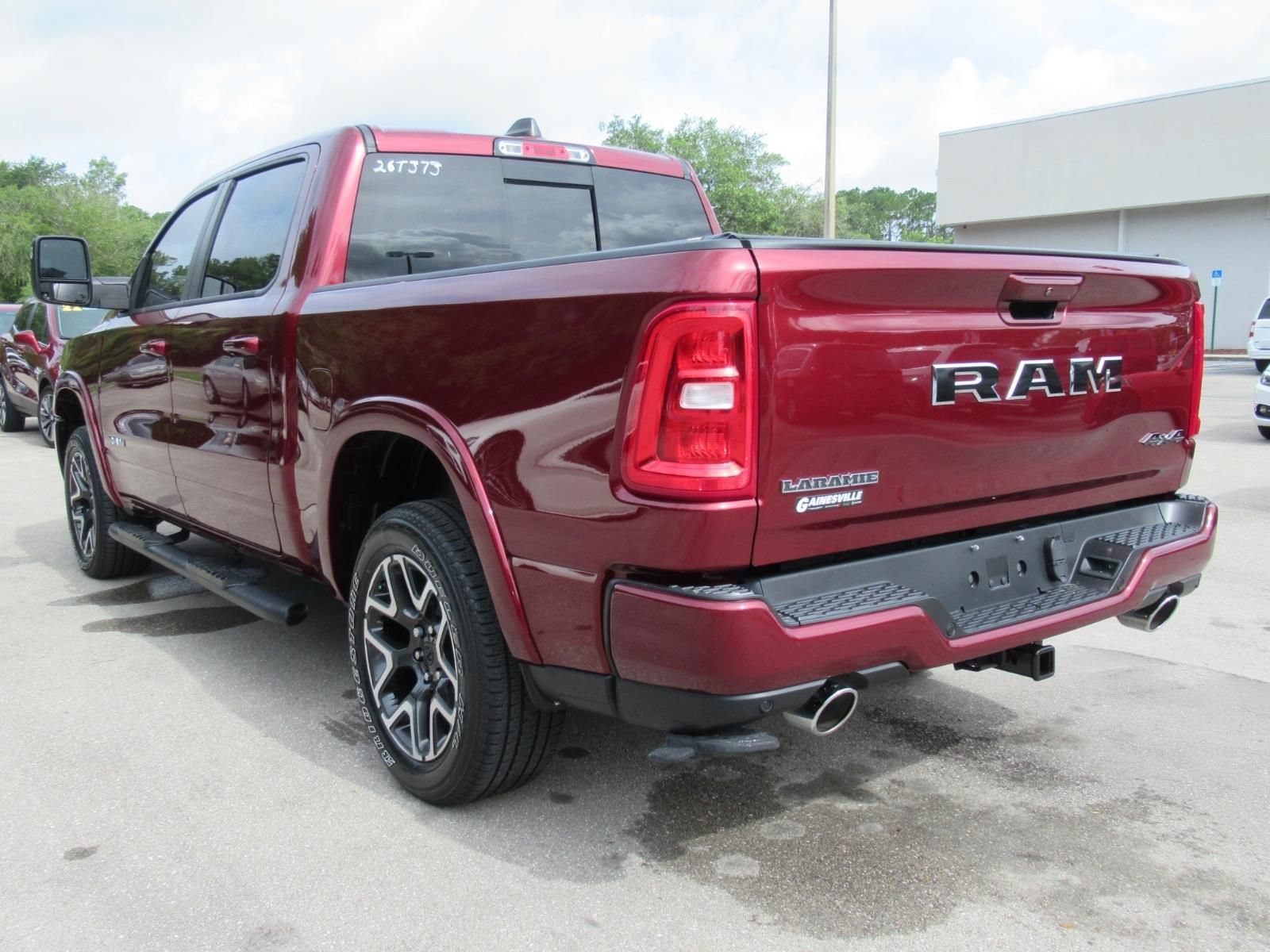 Used 2025 RAM 1500 Laramie w/ Sport Appearance Package AWD/4WD image 5
