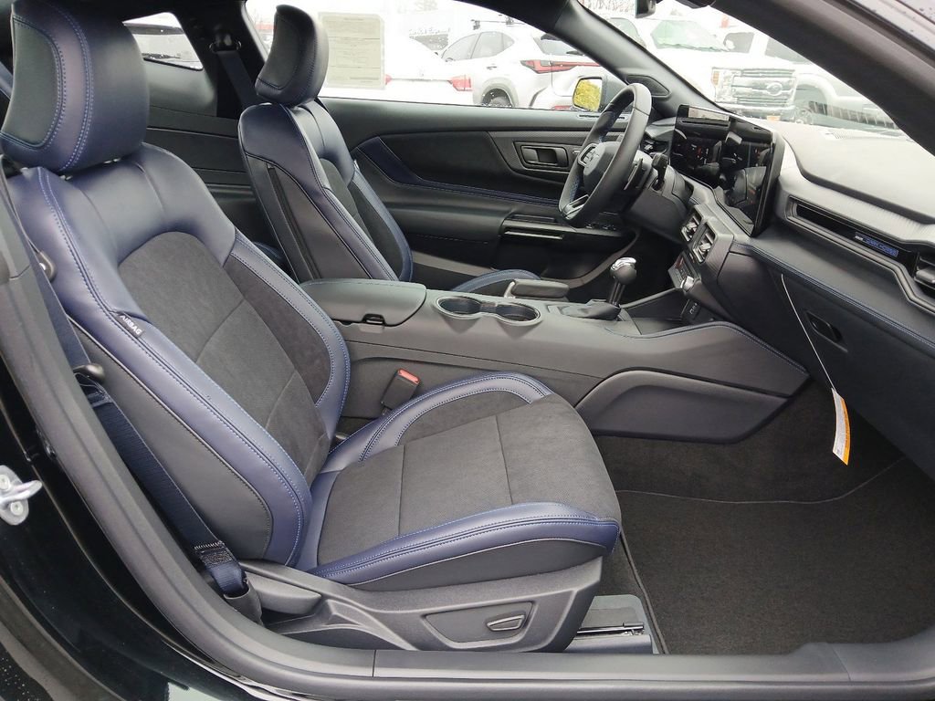 New 2025 Ford Mustang Dark Horse image 31
