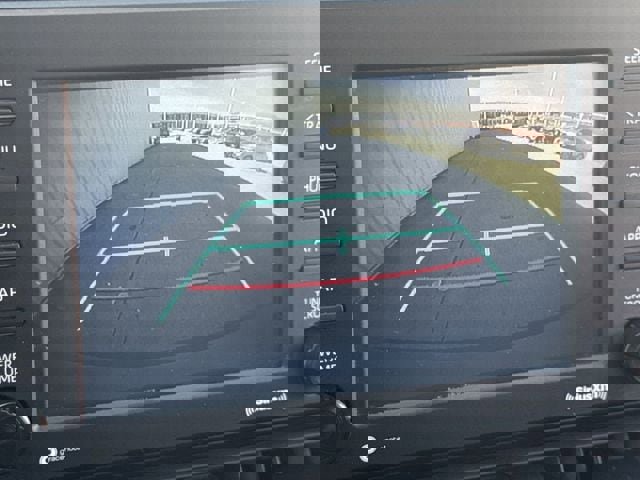 Used 2021 Toyota RAV4 XLE Premium image 18