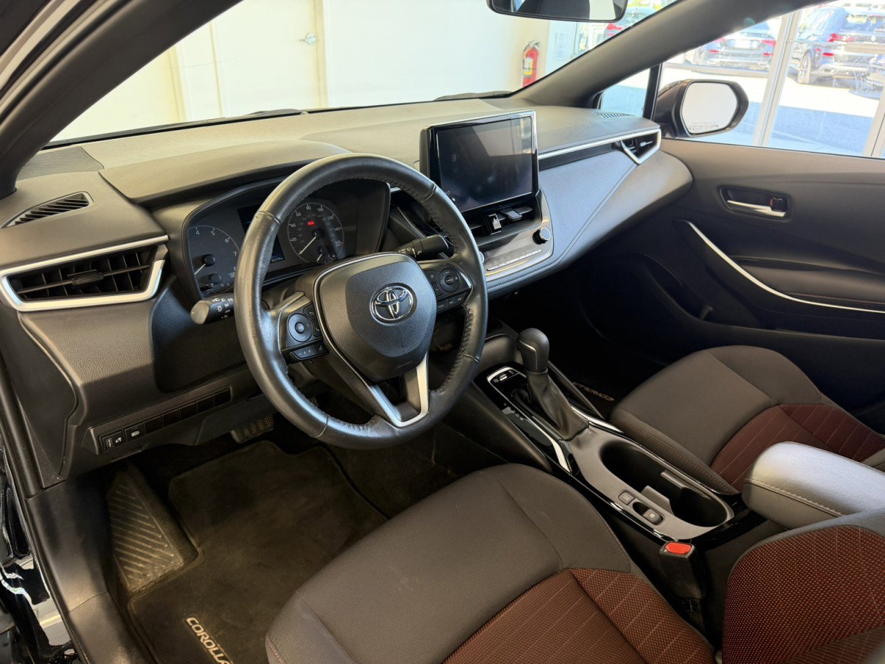 Used 2023 Toyota Corolla SE w/ Carpet Mat Package (TMS) FWD image 23