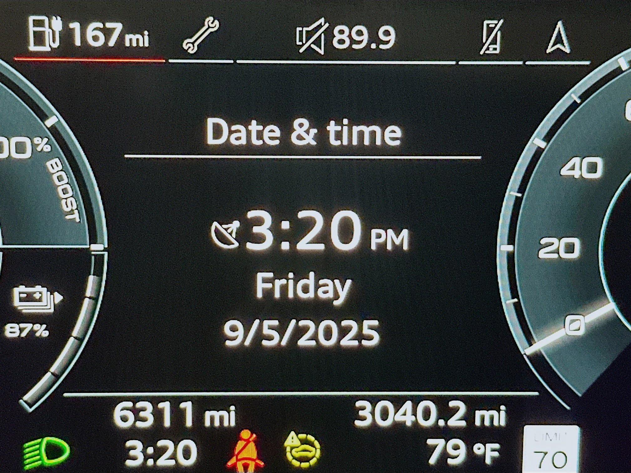 Used 2024 Audi Q4 e-tron Premium Plus w/ Premium Plus image 9