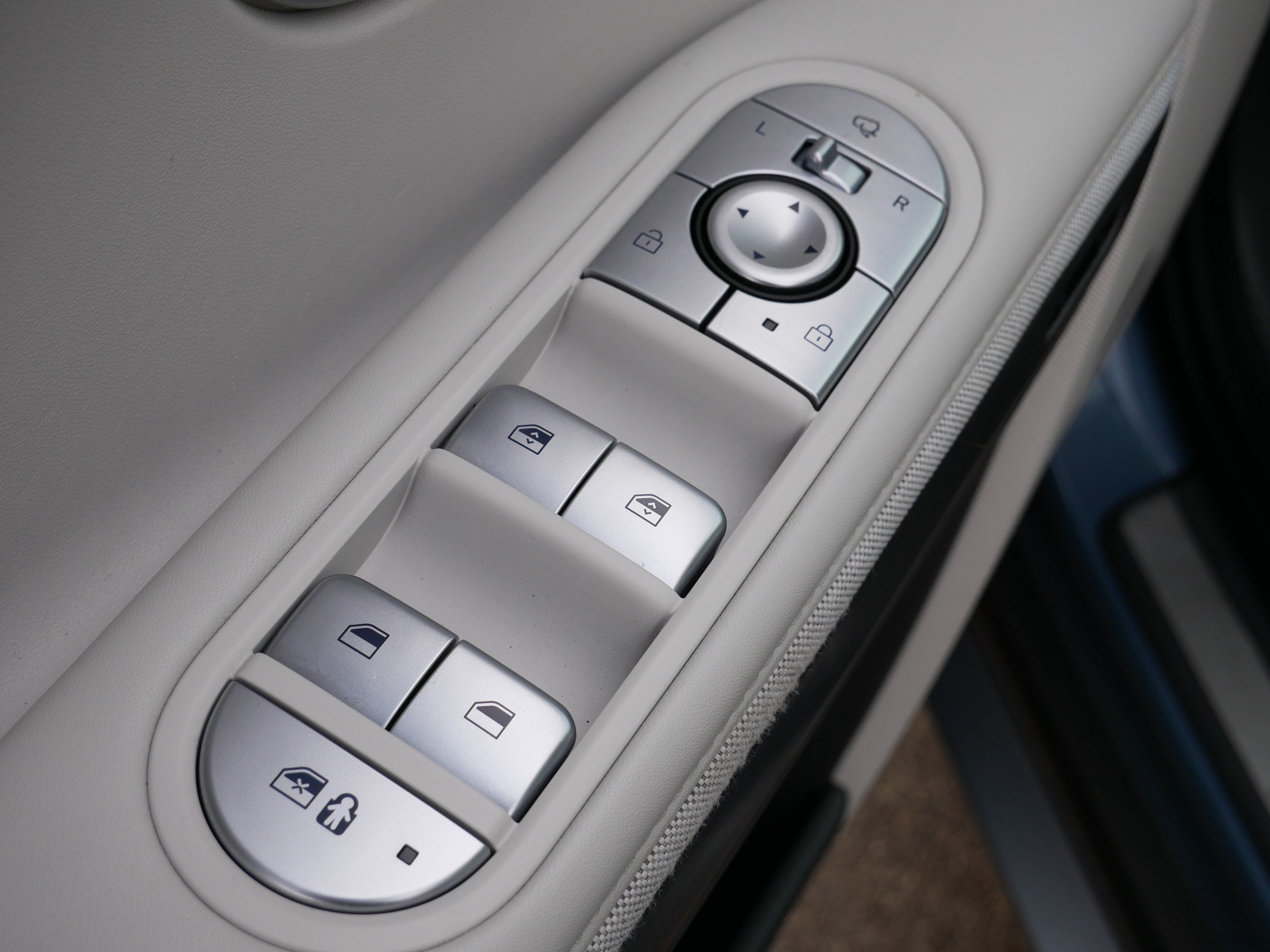 Certified 2024 Hyundai Ioniq 5 Limited AWD/4WD image 19