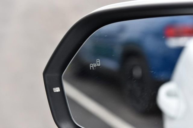 Certified 2023 Volkswagen Atlas SE w/ Black Wheel Package image 10