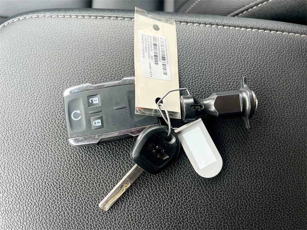 Used 2022 Chevrolet Colorado LT w/ Luxury Package image 32