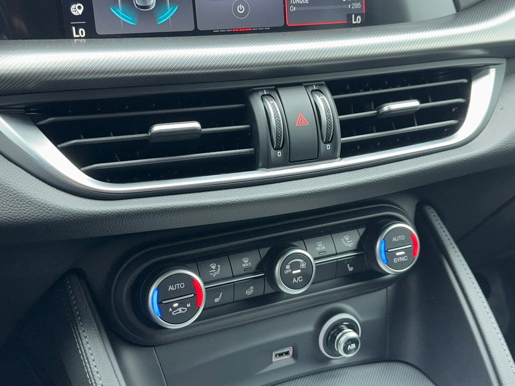 New 2025 Alfa Romeo Stelvio Sprint w/ Convenience Package image 26