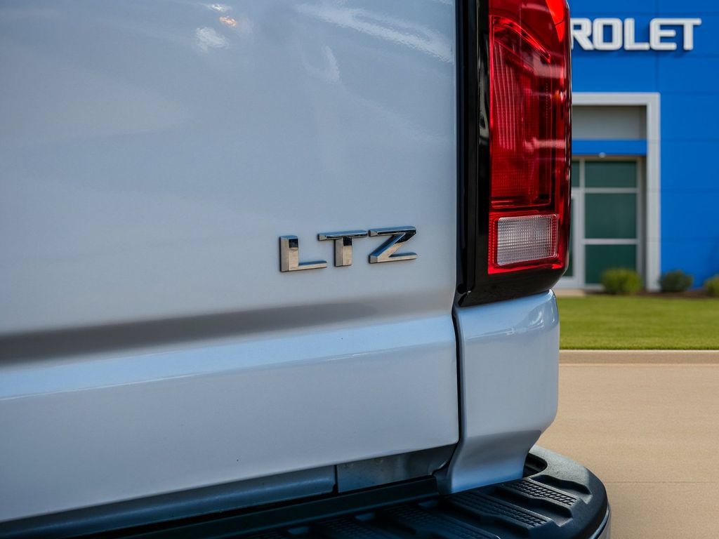 Used 2024 Chevrolet Silverado 2500 LTZ w/ LTZ Convenience Package AWD/4WD image 76
