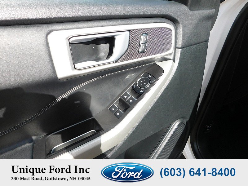 Used 2023 Ford Explorer XLT w/ Equipment Group 202A AWD/4WD image 12