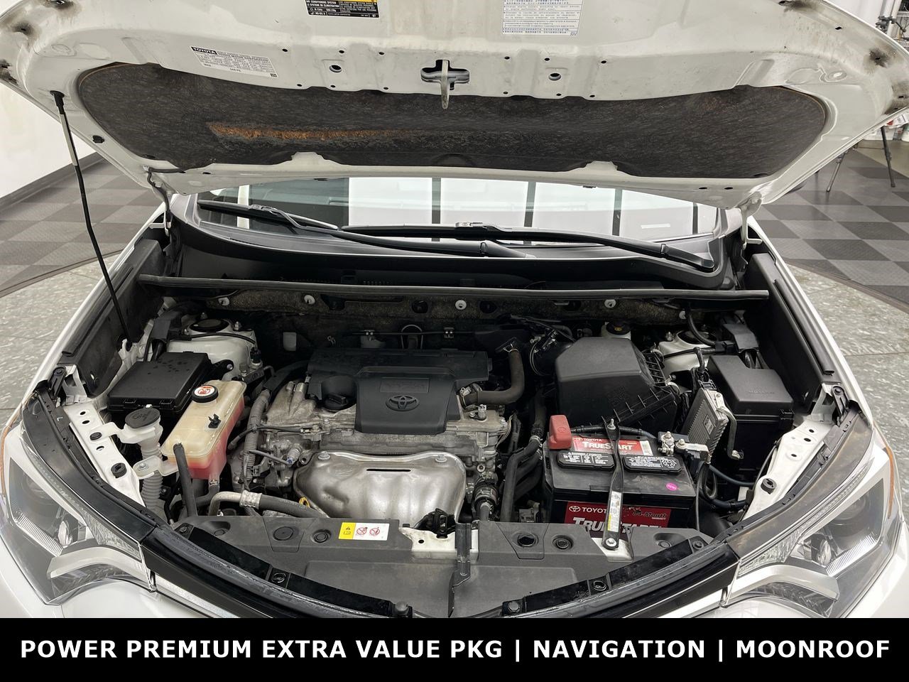 Used 2018 Toyota RAV4 XLE FWD image 24