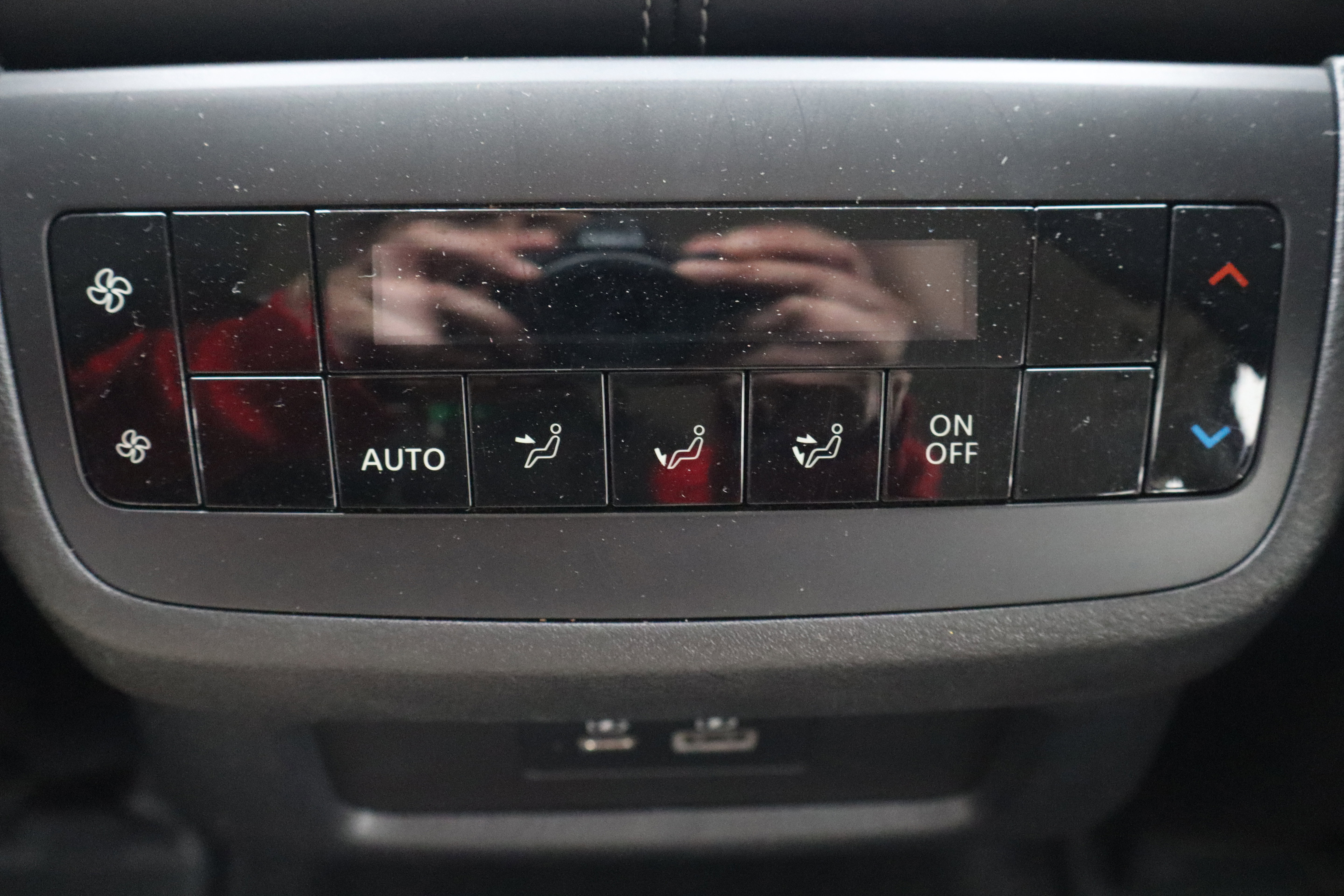 Used 2023 Nissan Pathfinder SL AWD/4WD image 27